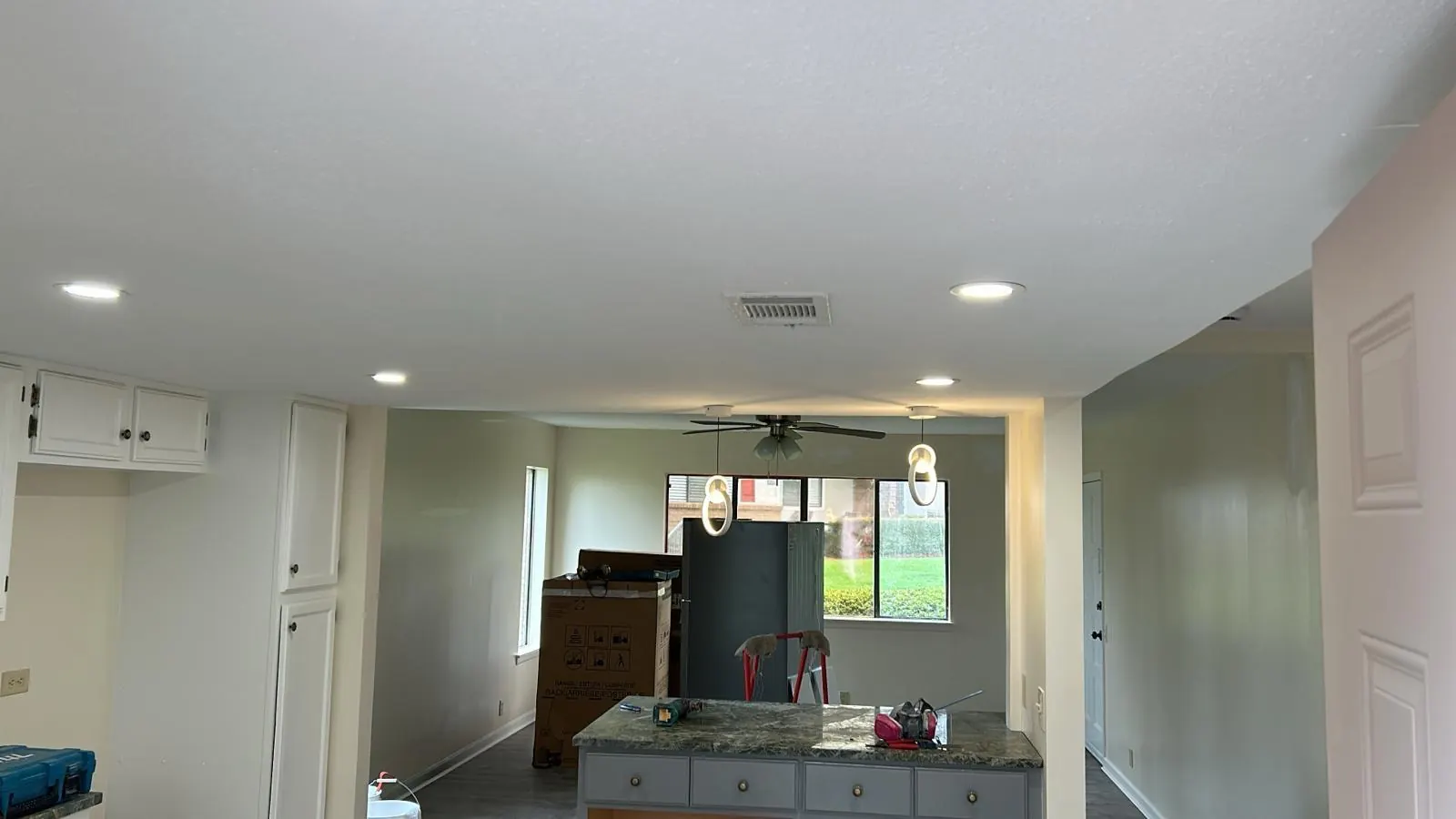 Countertop and kitchen finish